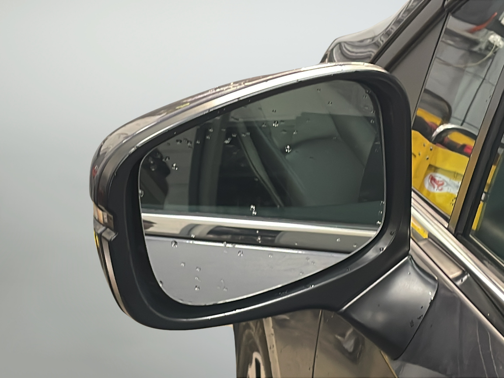 Used 2025 Blue Honda EX-L image 43