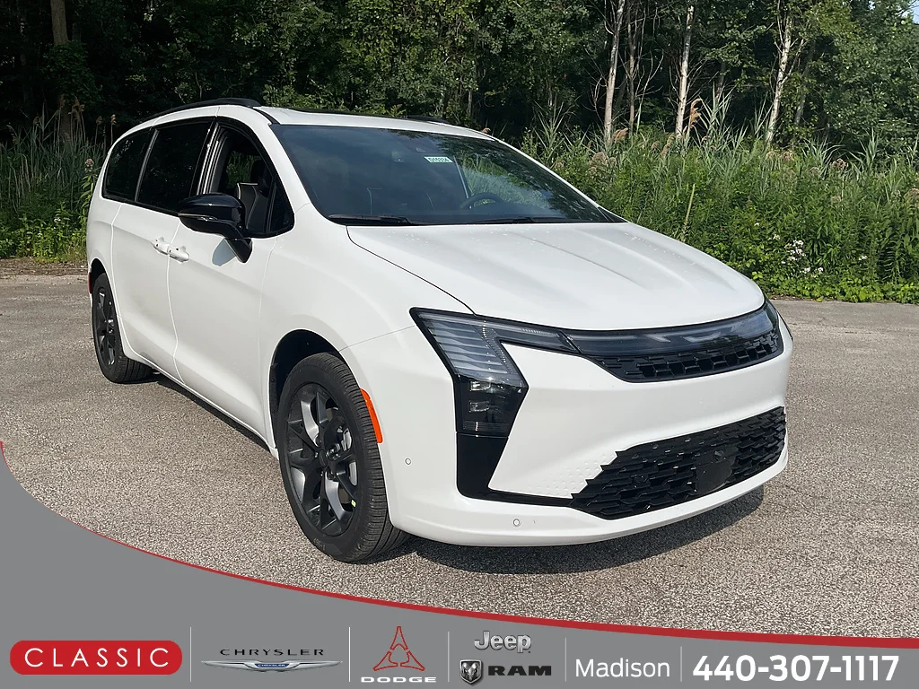 New 2027 Bright White Clear-Coat Exterior Paint Chrysler Limited image 1