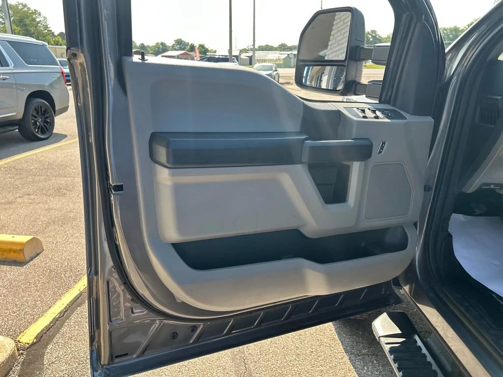 Used 2022 Gray Ford XL image 11