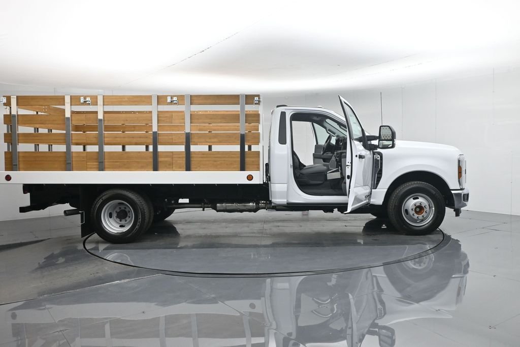 New 2026 Oxford White Ford XL image 29