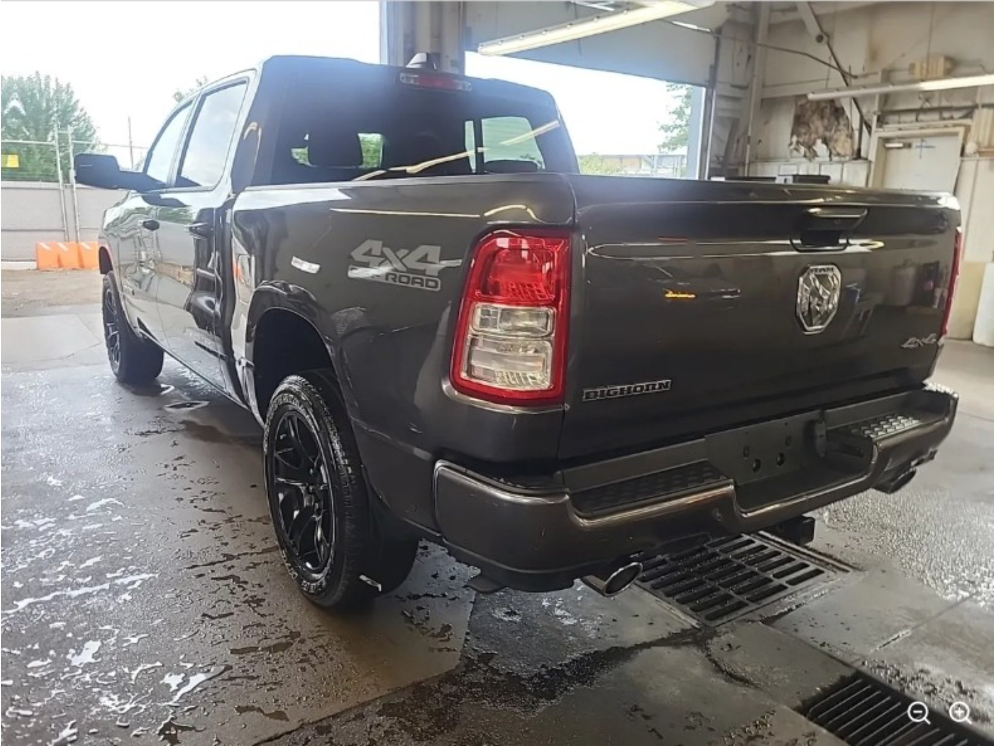 Used 2022 Granite Crystal Metallic Clearcoat Ram Big Horn image 2