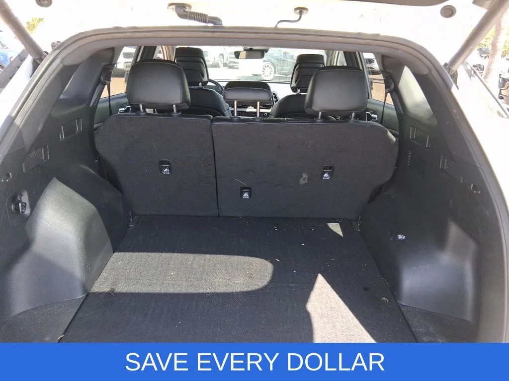Used 2024 White Kia X-Line image 6