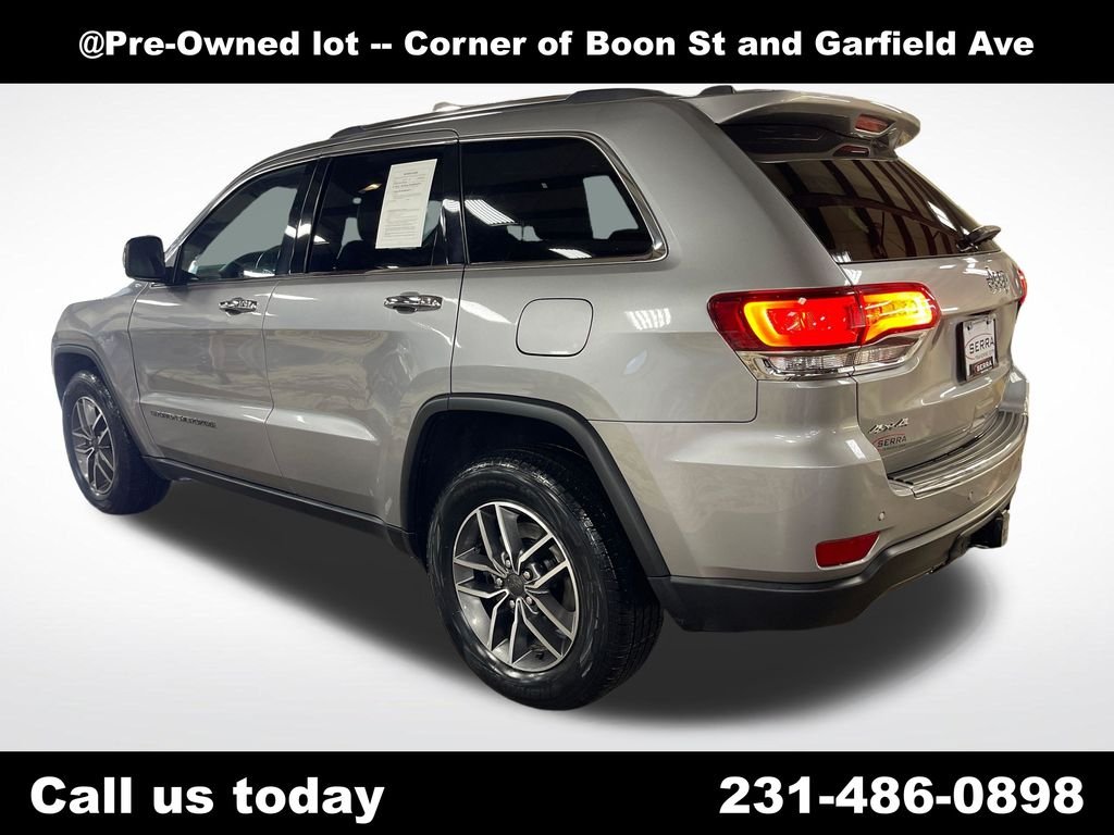Used 2021 Silver Jeep Limited image 3