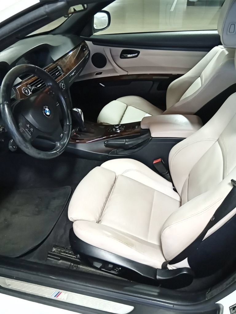Used 2012 Alpine White BMW 328i image 9