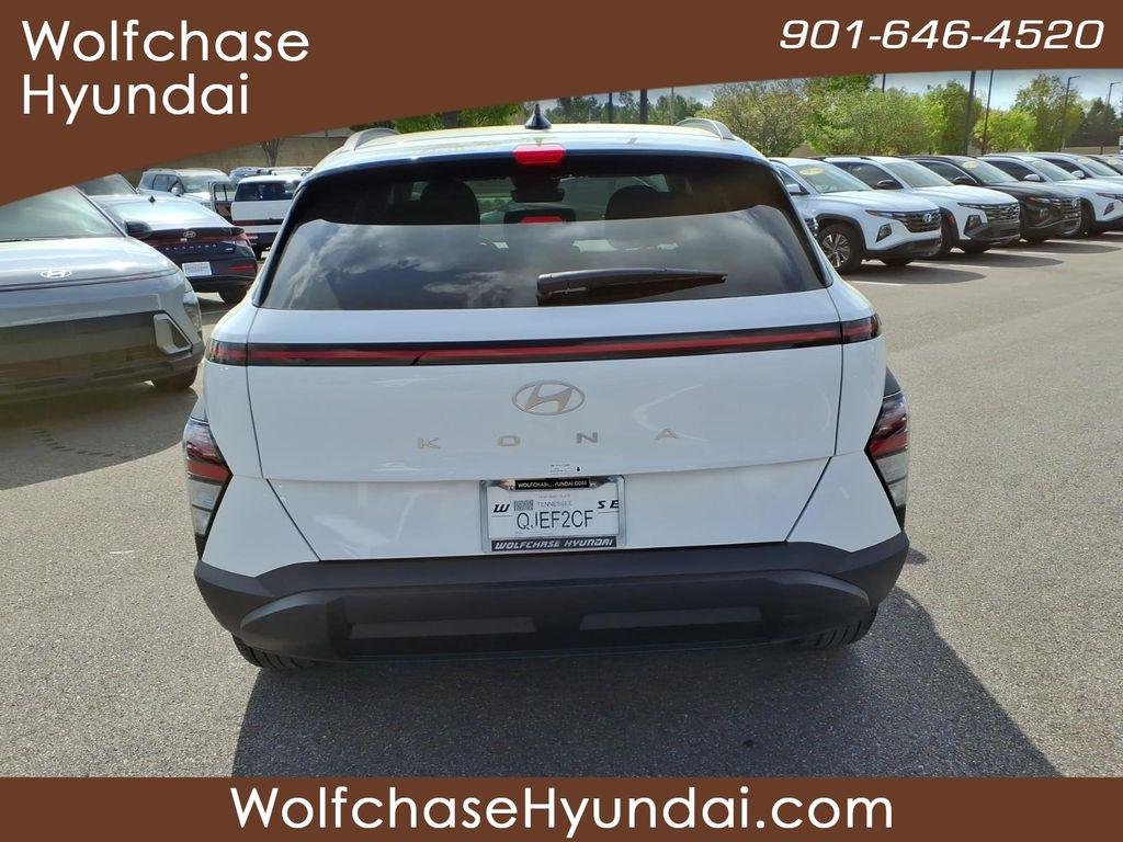 New 2026 White Hyundai SEL Sport FWD image 4