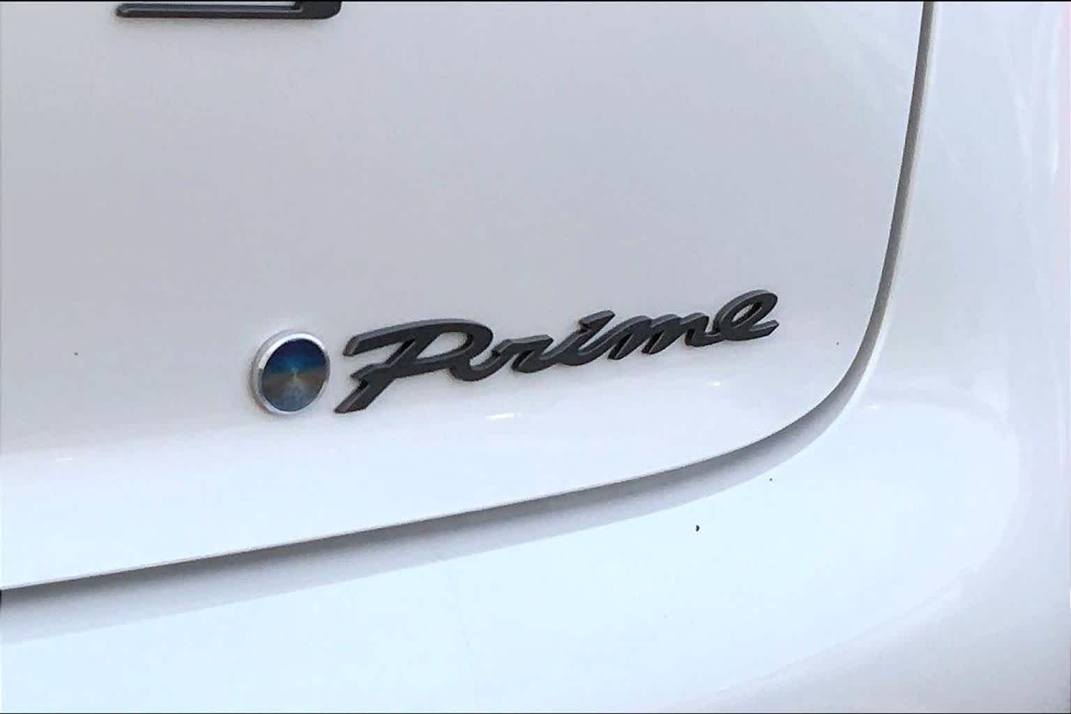 Used 2024 Wind Chill Pearl Toyota XSE image 9