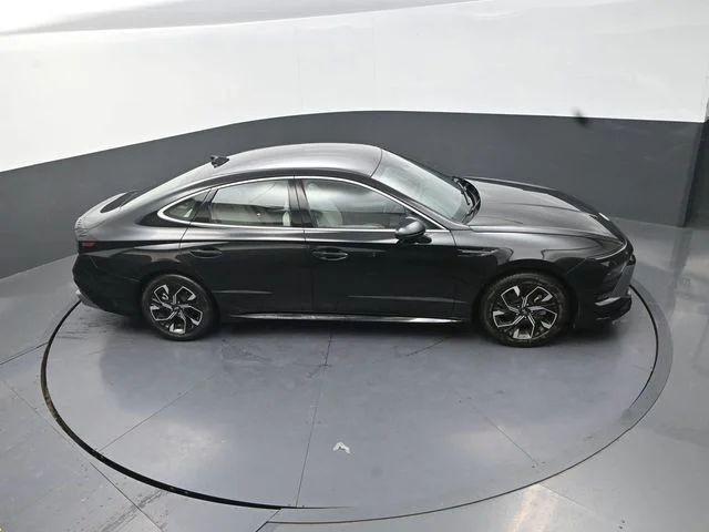 Used 2024 Black Hyundai SEL image 30