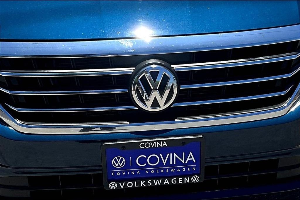 Used 2021  Volkswagen 2.0T SE image 30