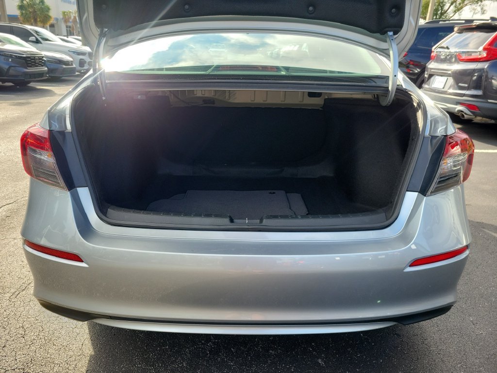 2025 Honda Civic LX - Photo 10