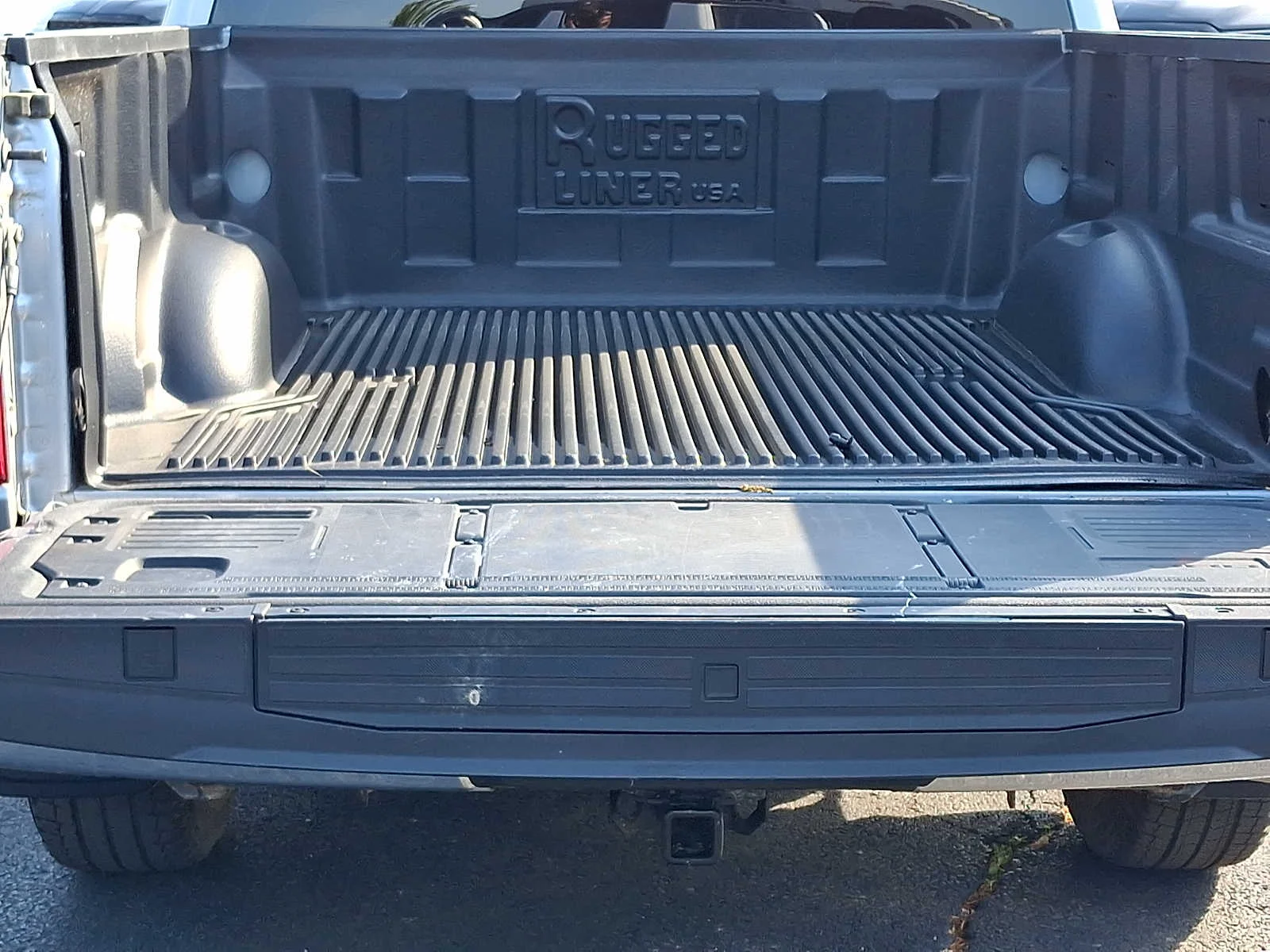 Used 2023 Iconic Silver Metallic Ford XLT image 28
