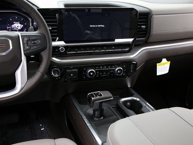 2026 GMC Sierra 1500 SLT - Photo 17