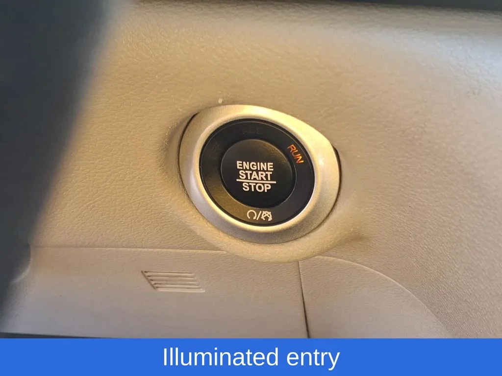 Used 2023 White Chrysler Touring L image 17
