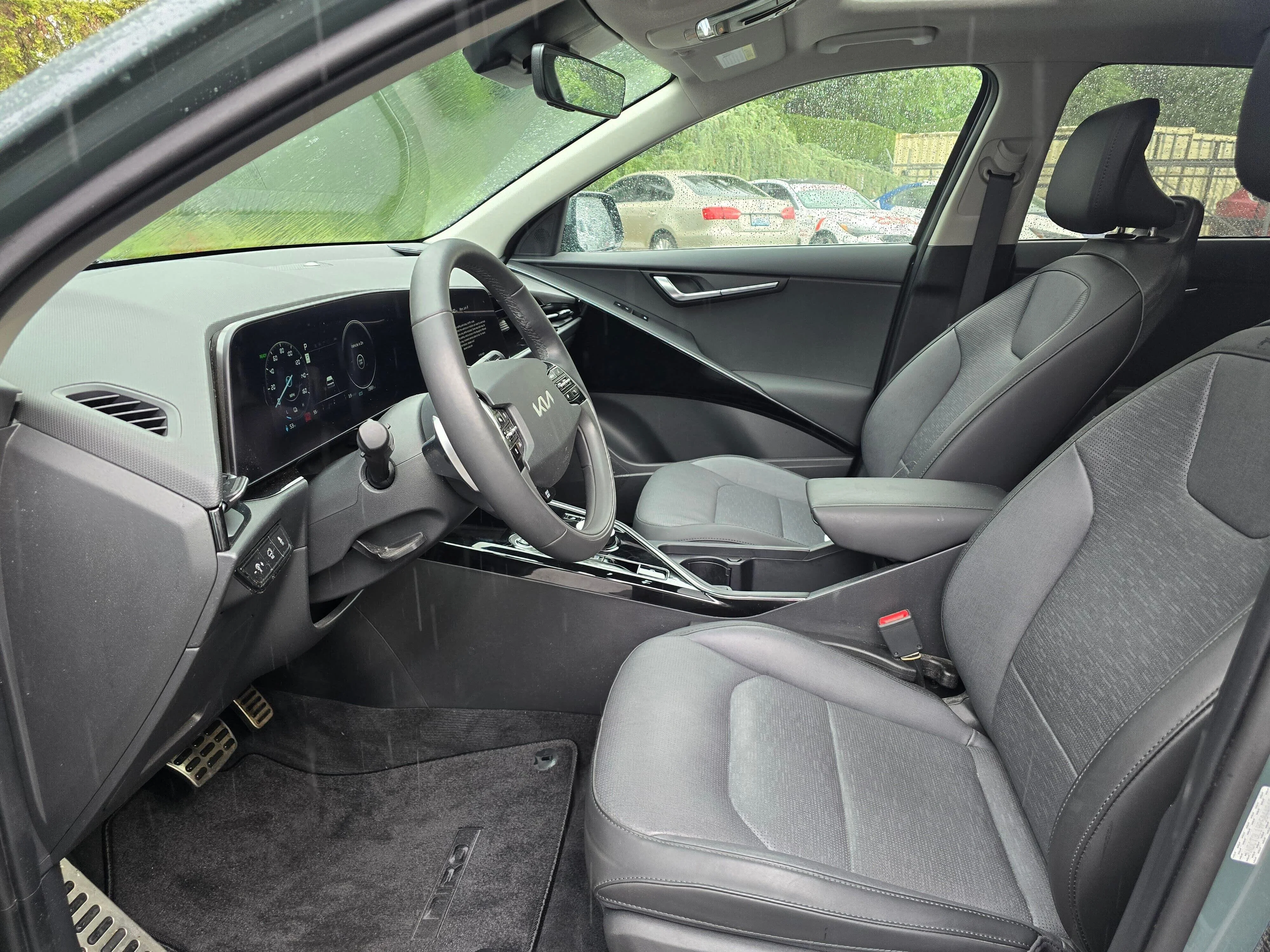 Certified Used 2023 Green Kia Wave image 8