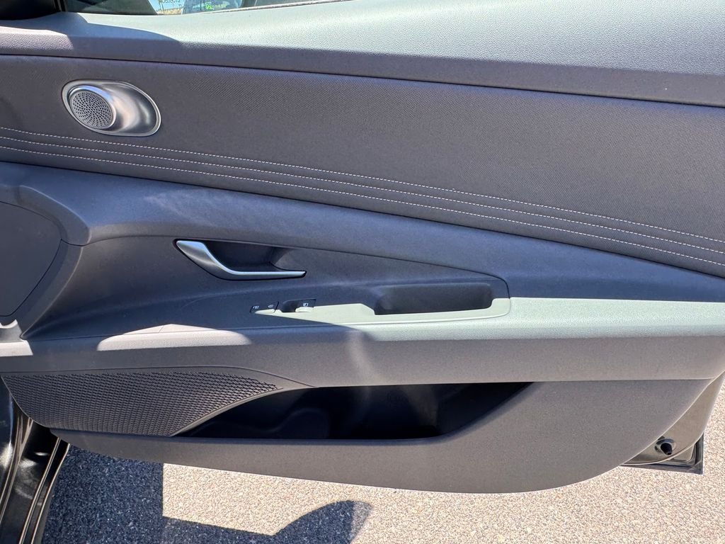2026 Hyundai Elantra SEL Sport - Photo 8
