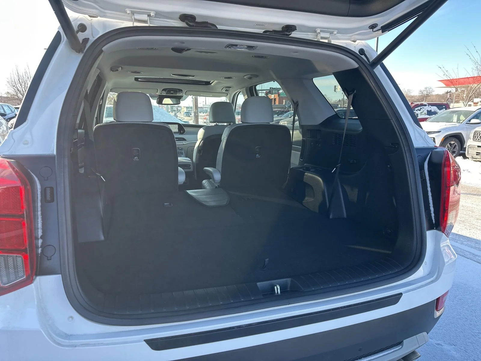 Used 2021 White Hyundai SEL image 26