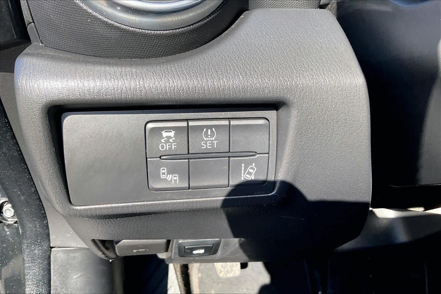 Used 2017 Jet Black Mica Mazda Grand Touring image 29