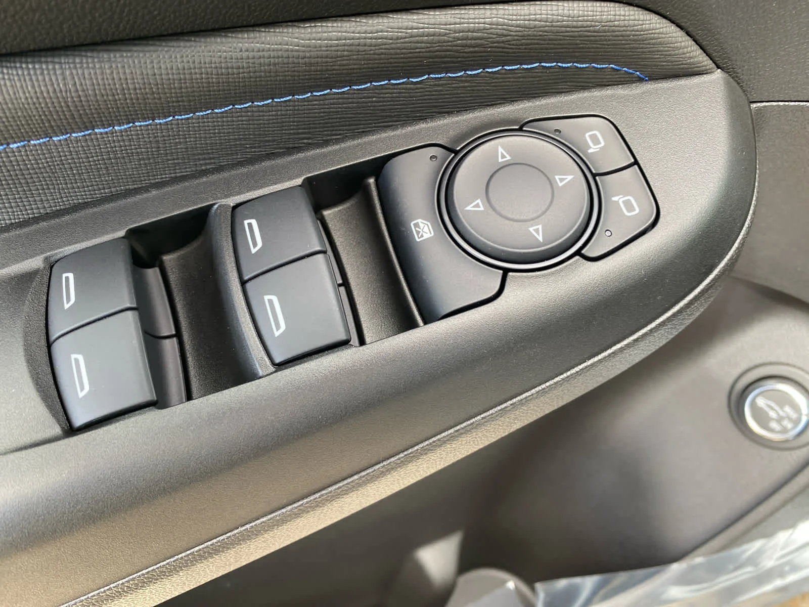 New 2026 Ocean Blue Metallic Buick Sport Touring image 8