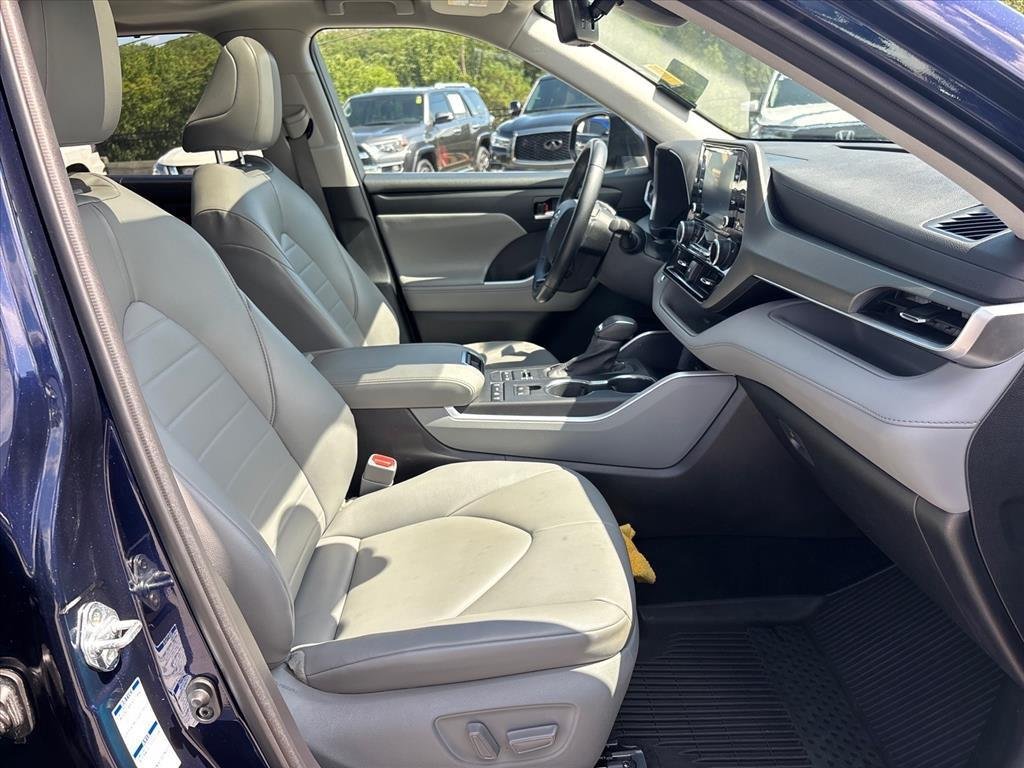 2021 Toyota Highlander XLE - Photo 30