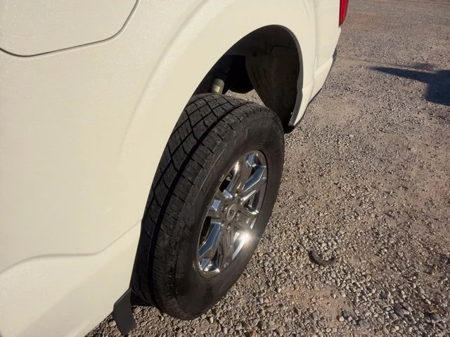 Used 2022 White Ford Lariat image 27