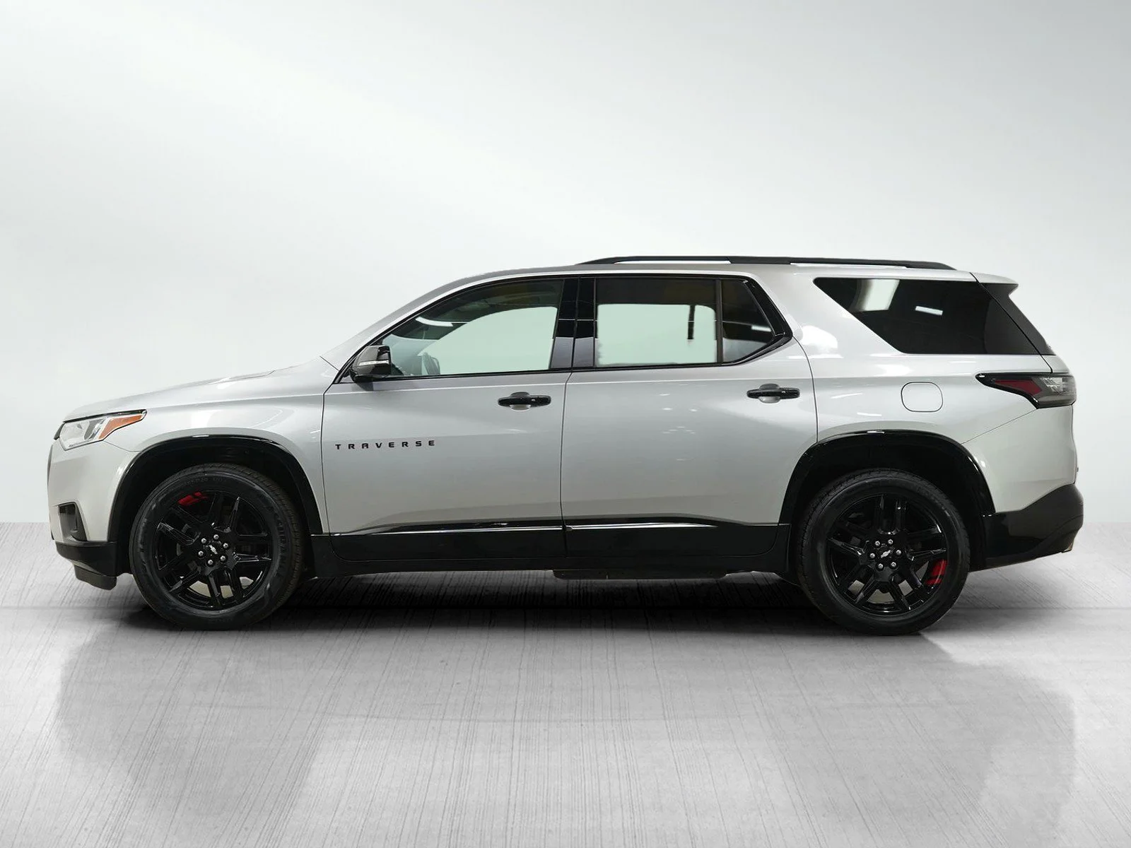 Used 2018 Chevrolet Traverse Premier with VIN 1GNEVJKW0JJ158677 for sale in White Bear Lake, Minnesota