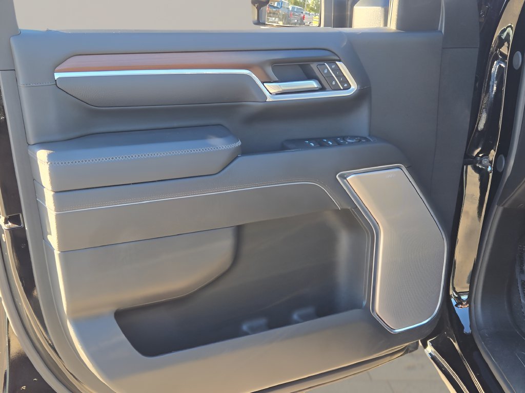 Certified Used 2025 Onyx Black GMC Denali image 20