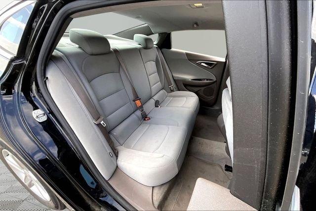 Used 2023 Black Chevrolet LS image 17