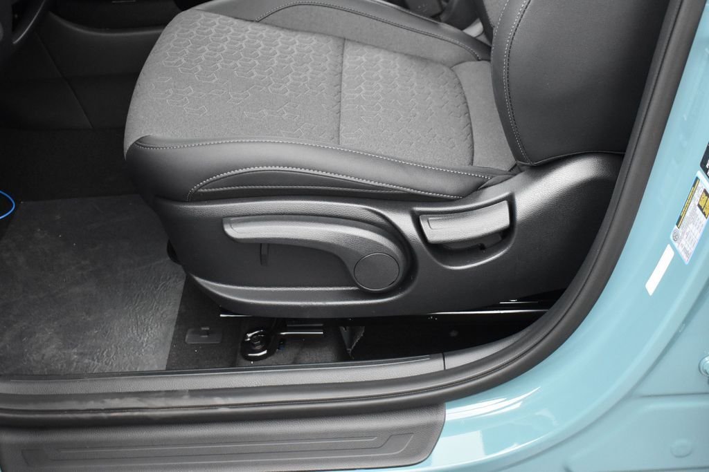 New 2026 Pluton Blue / Black Roof Kia S image 7