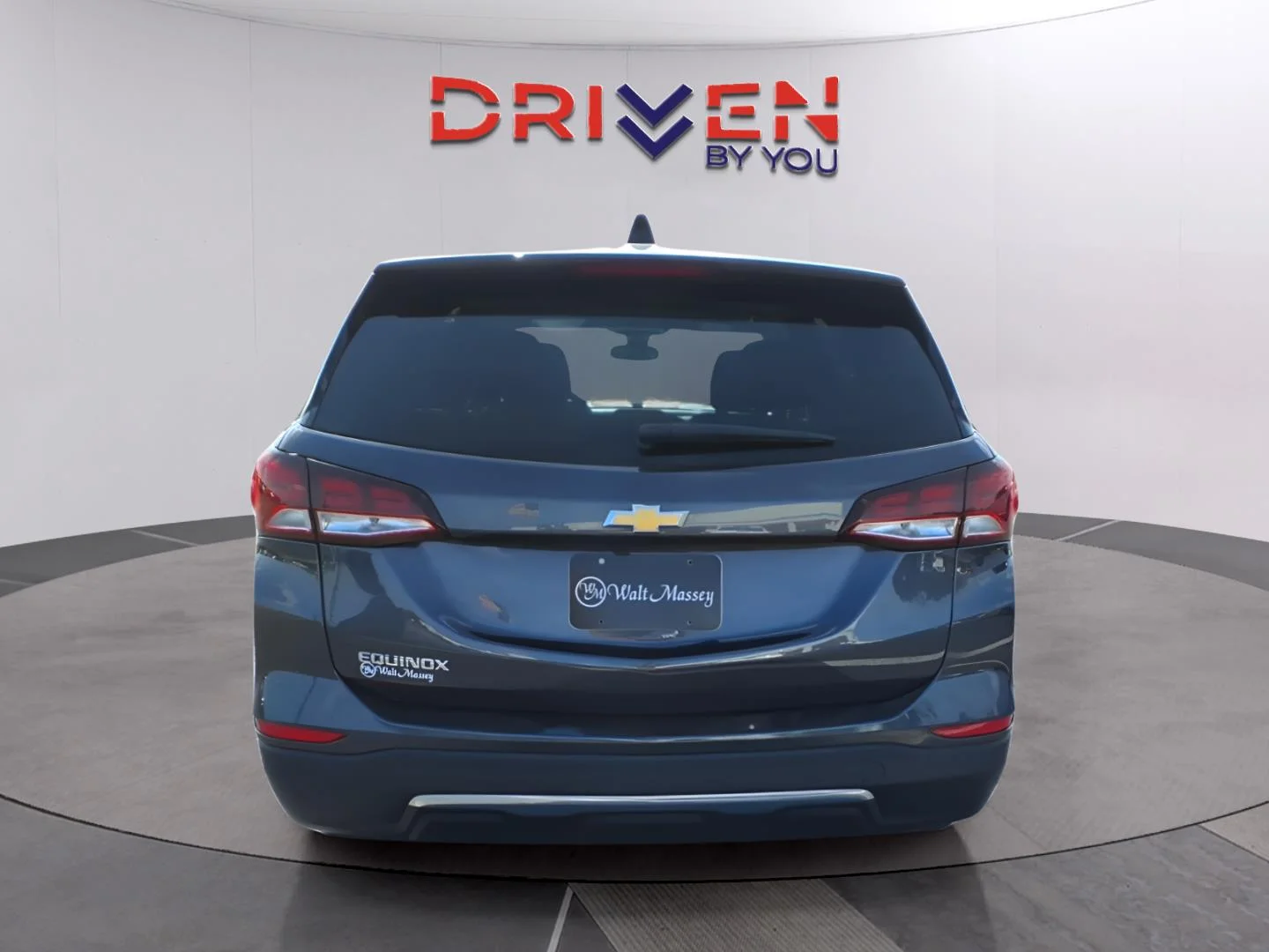 Used 2023 Iron Gray Metallic Chevrolet LT image 4