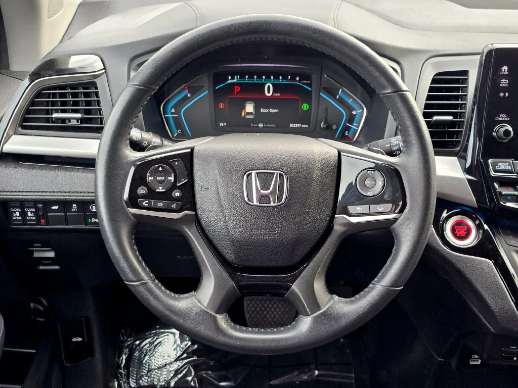 Used 2023 Gray Honda Touring image 8