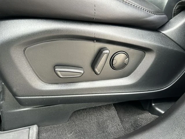 Used 2023 Black Metallic Ford XLT image 14