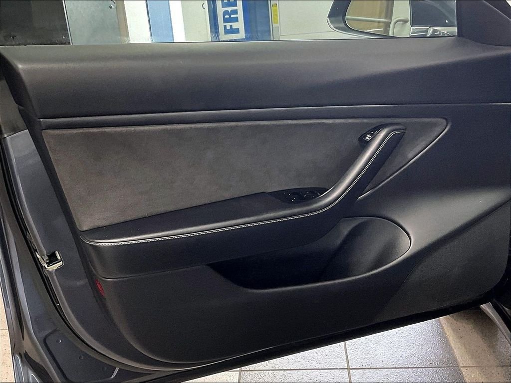 Used 2018 Gray Tesla Long Range image 9