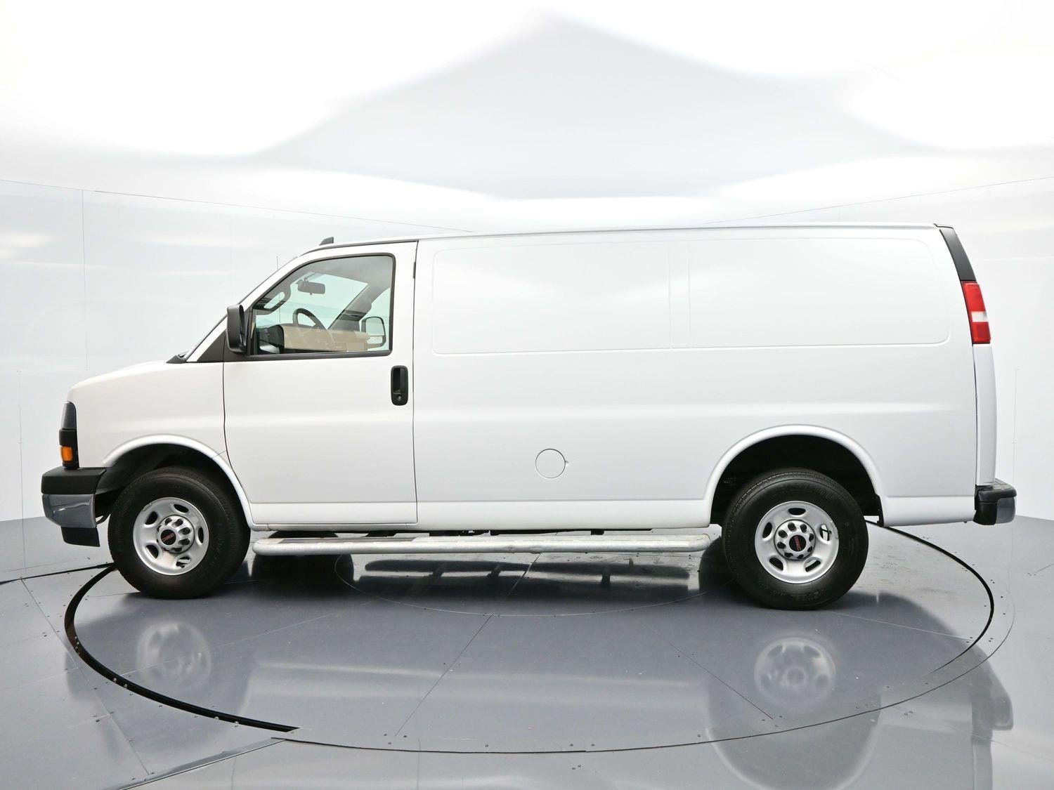 2024 Gmc Savana Cargo 2500 photo 4