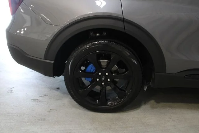 Used 2023 Gray Ford ST-Line image 30
