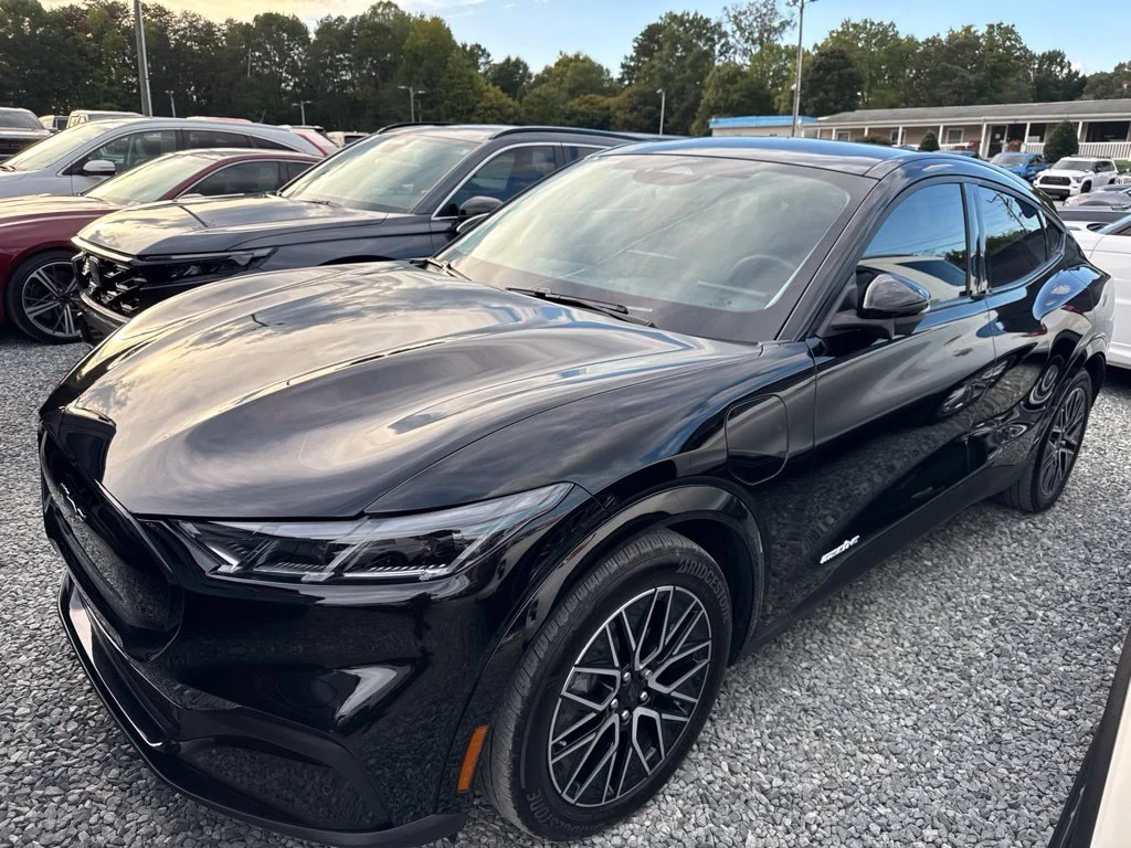 2025 Ford Mustang Mach-E Premium RWD