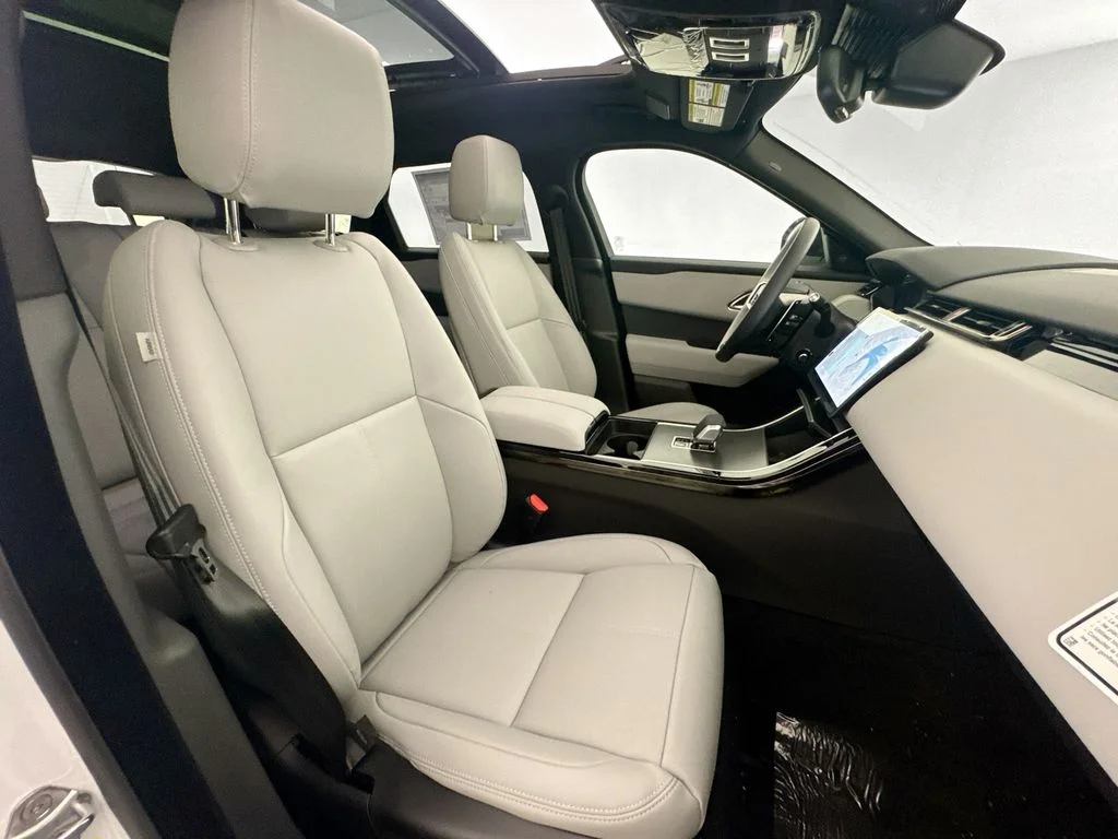 New 2026 Fuji White Land Rover S image 29