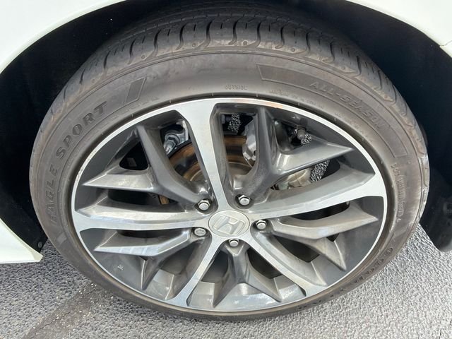 Used 2024 White Honda Touring image 19