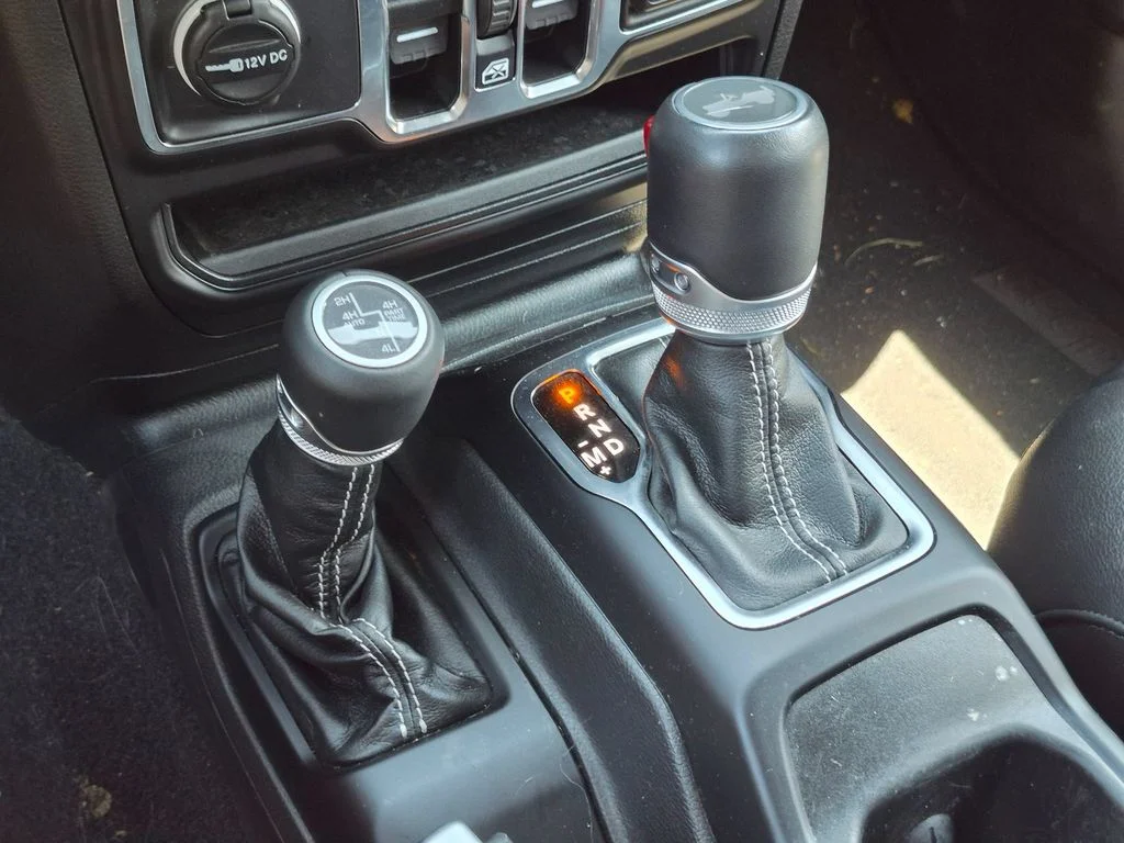 Used 2022 White Jeep Unlimited Sahara 4xe image 15
