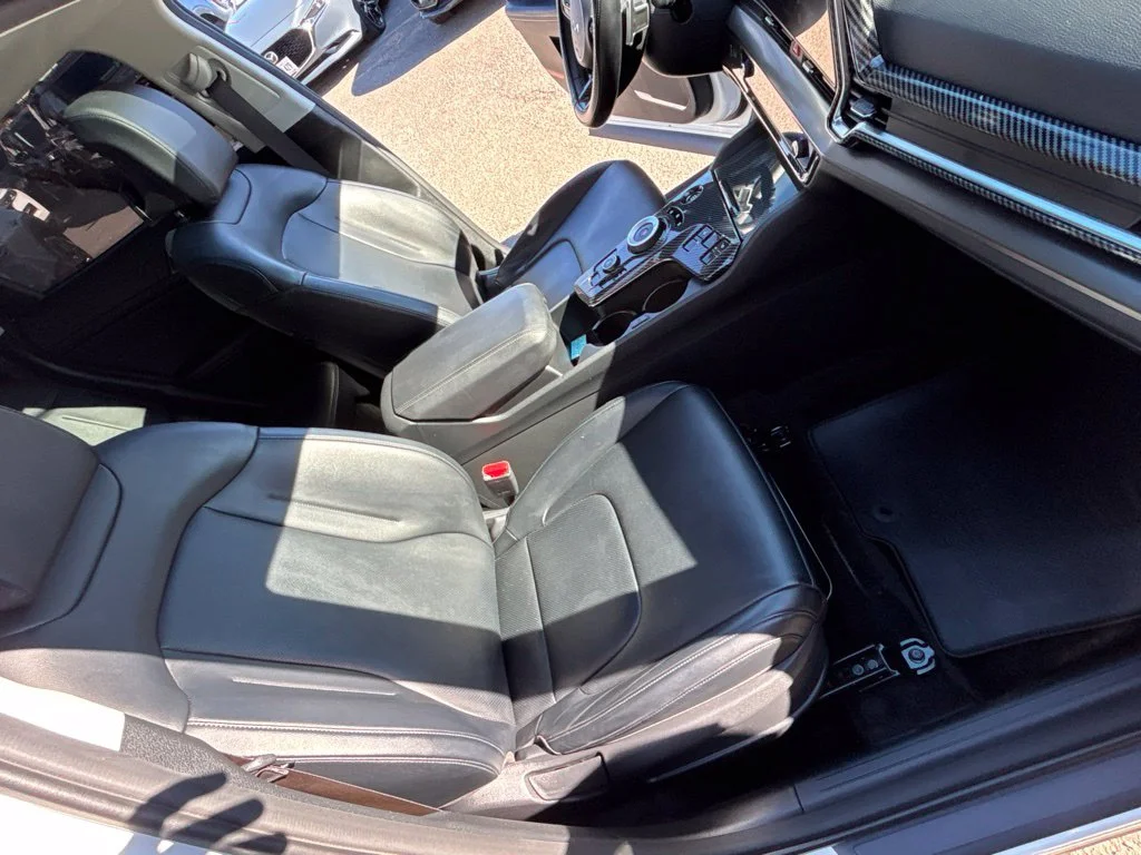 Used 2025 White Kia EX image 26
