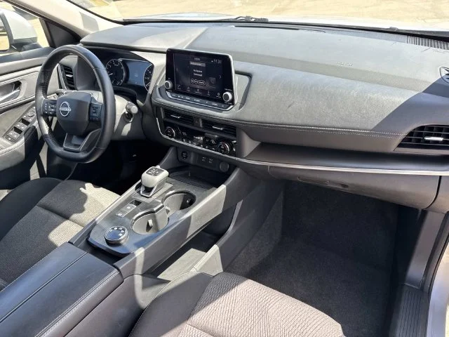 Used 2025 Silver Nissan SV image 34