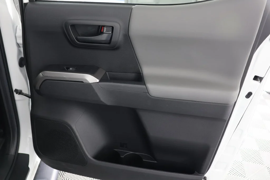 Used 2023 Ice Toyota SR5 image 26