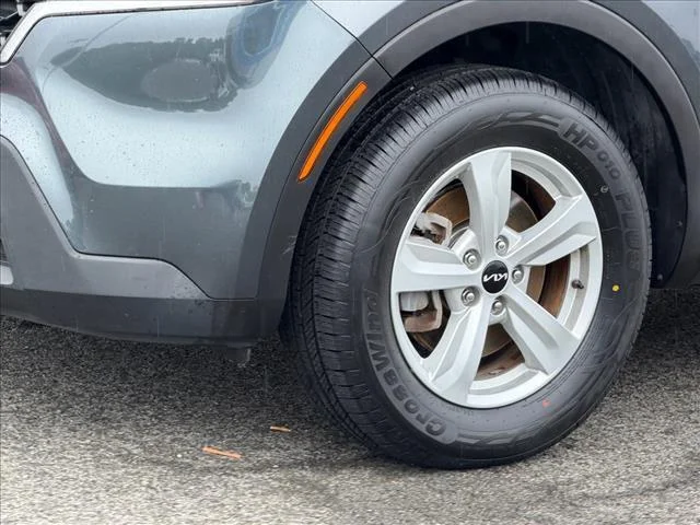 Used 2022 Gravity Gray Kia LX image 24