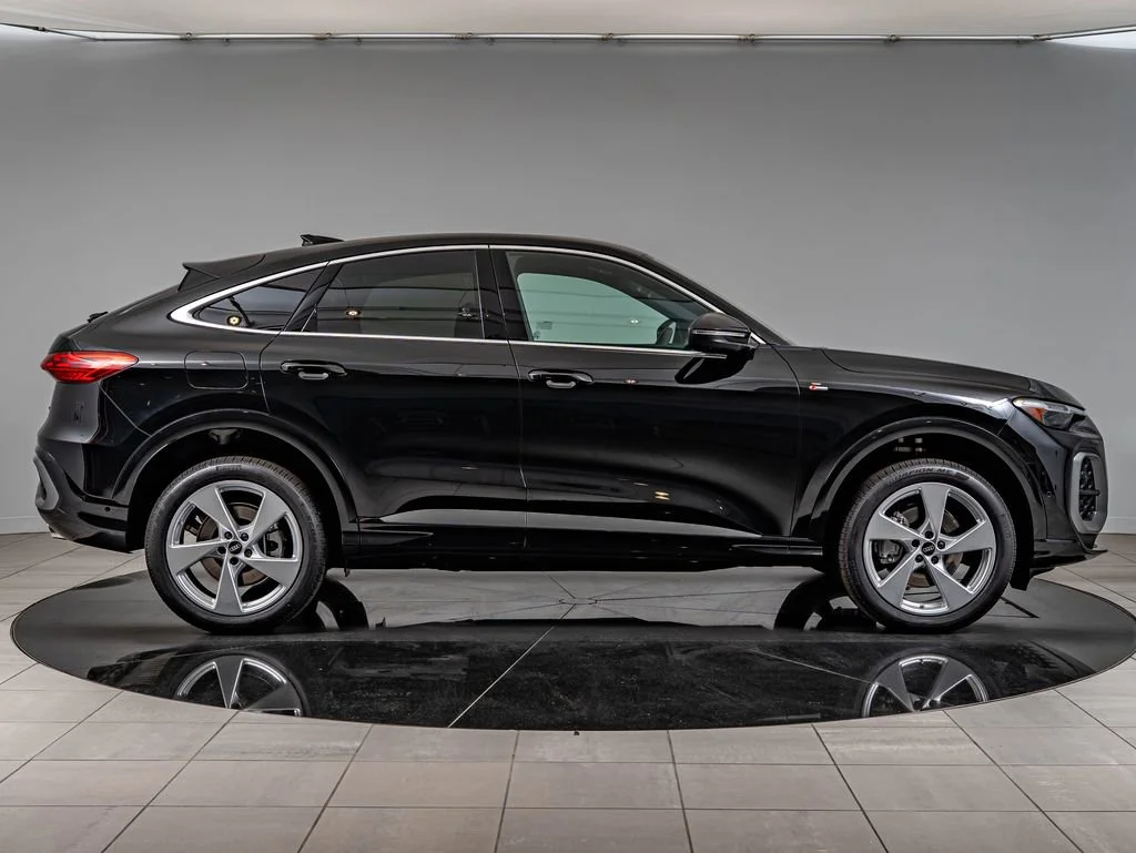 New 2026 Mythos Black Metallic Audi 2.0T Premium Plus image 4