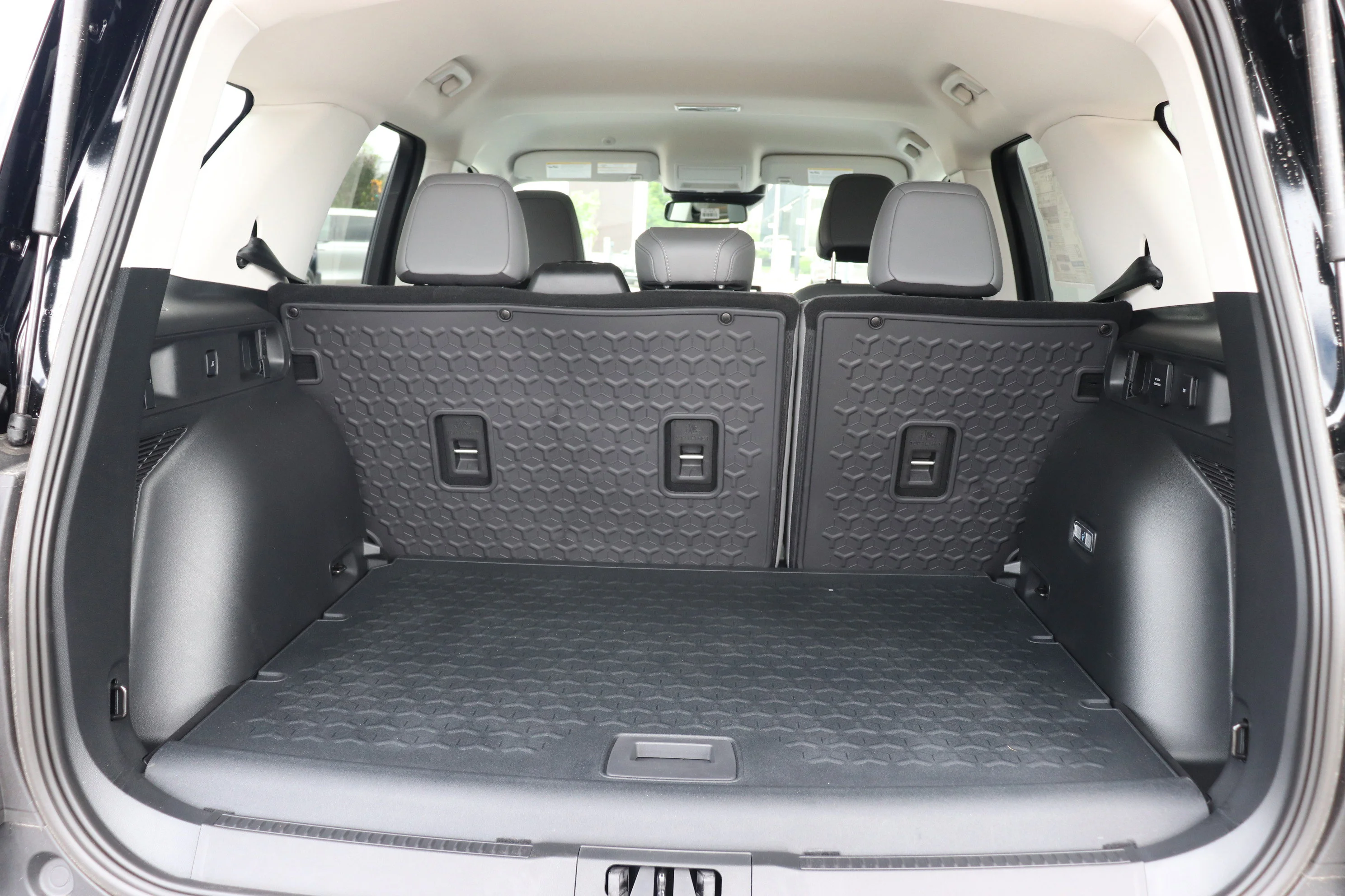 New 2026 SHADOW BLACK Ford Badlands image 6