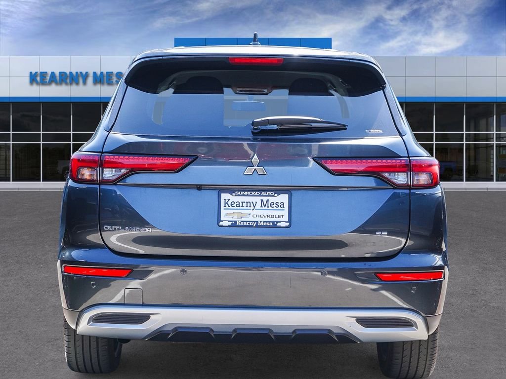 Used 2024 Black Mitsubishi SE image 5