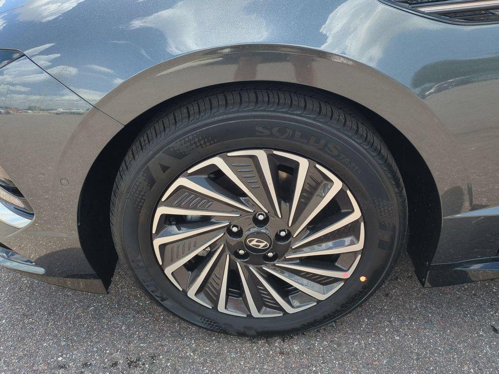 New 2026 Gray Hyundai Limited image 11