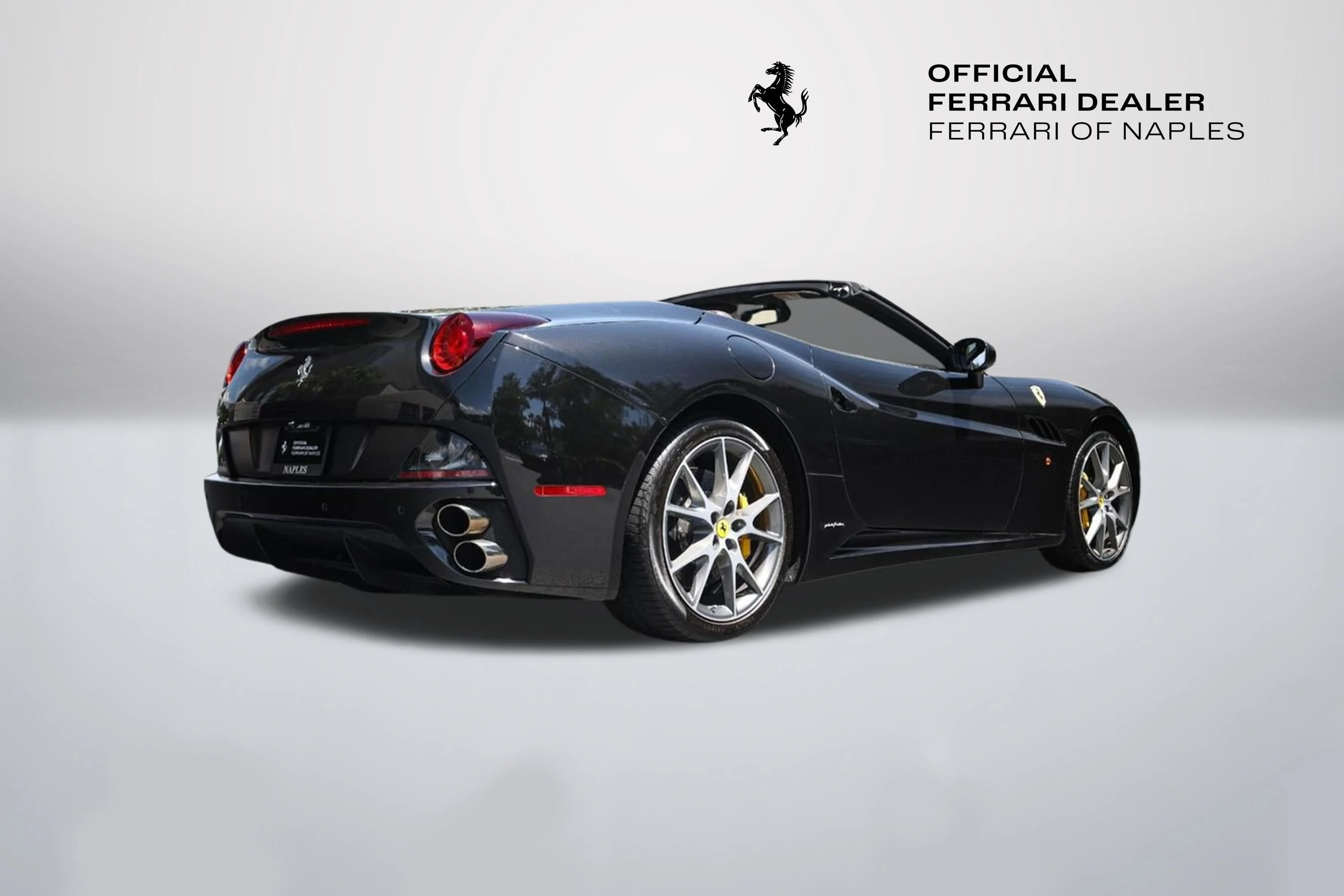 Used 2011 Nero Daytona Ferrari Base image 3