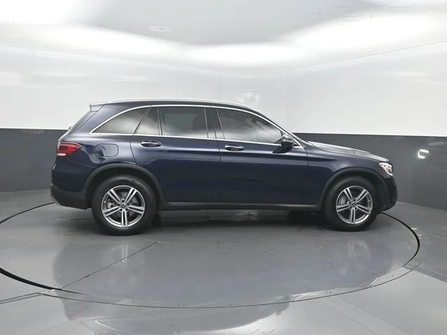 Used 2022 Blue Mercedes-Benz GLC 300 image 32