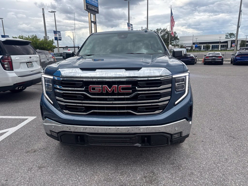 Used 2024 Blue GMC SLT image 2