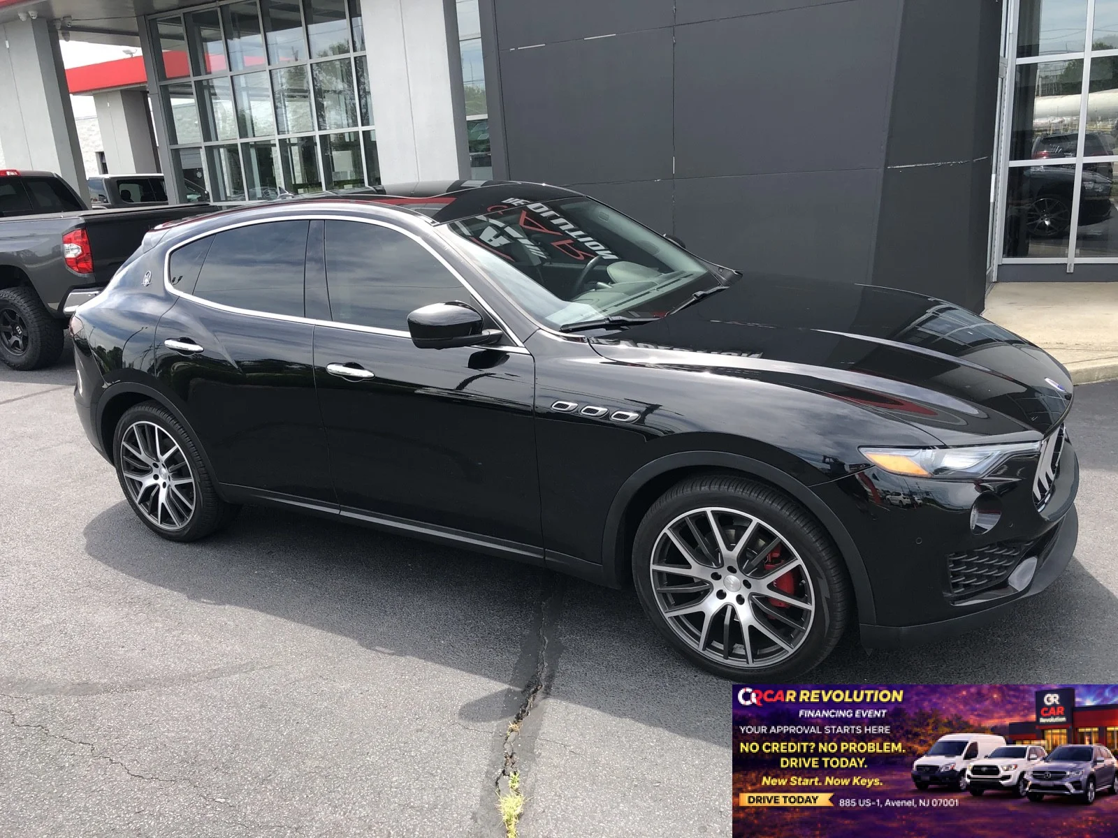 2017 Maserati Levante Levante's photo