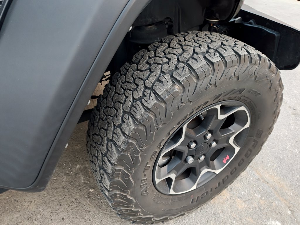Used 2023 Gray Jeep Rubicon image 14